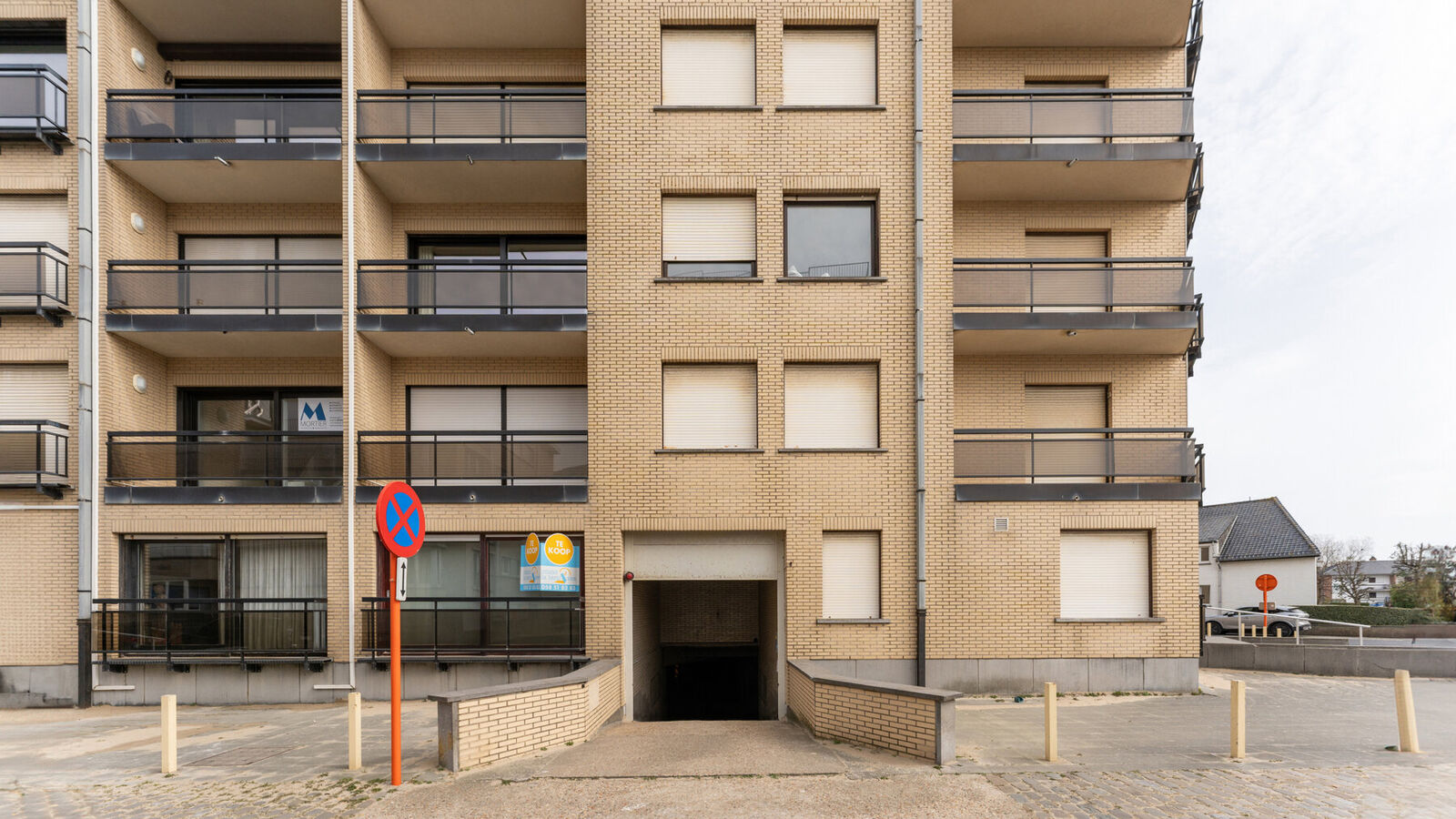 Gesloten garagebox te koop in Koksijde