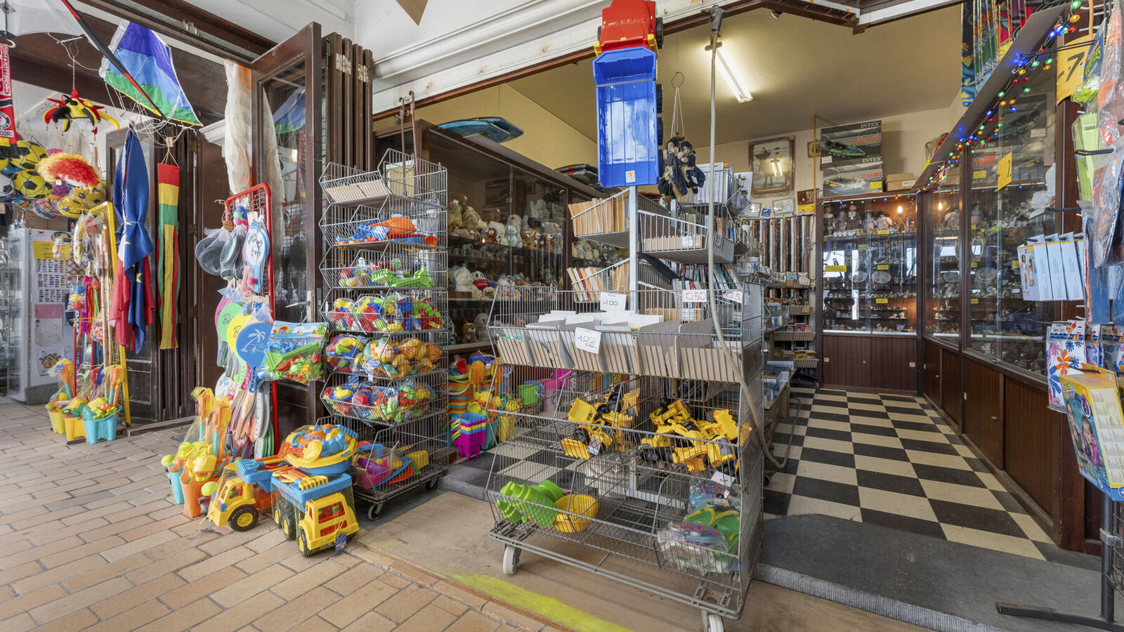 Individual shop for sale in Sint-Idesbald