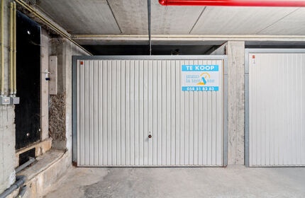 Gesloten garagebox te koop in Sint-Idesbald